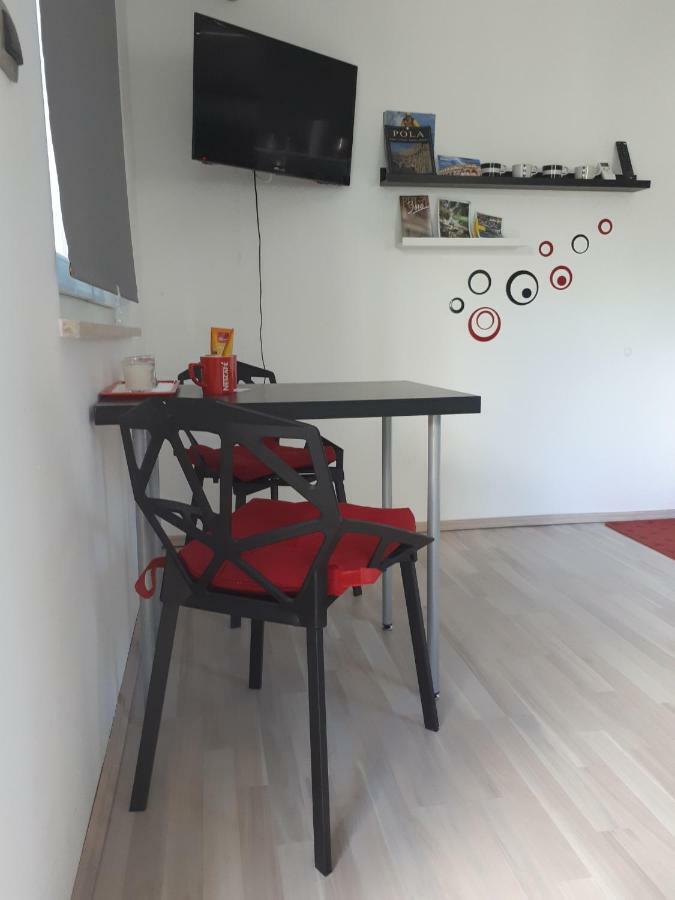 Studio Apartman Splash 프예스차나 우발라 외부 사진