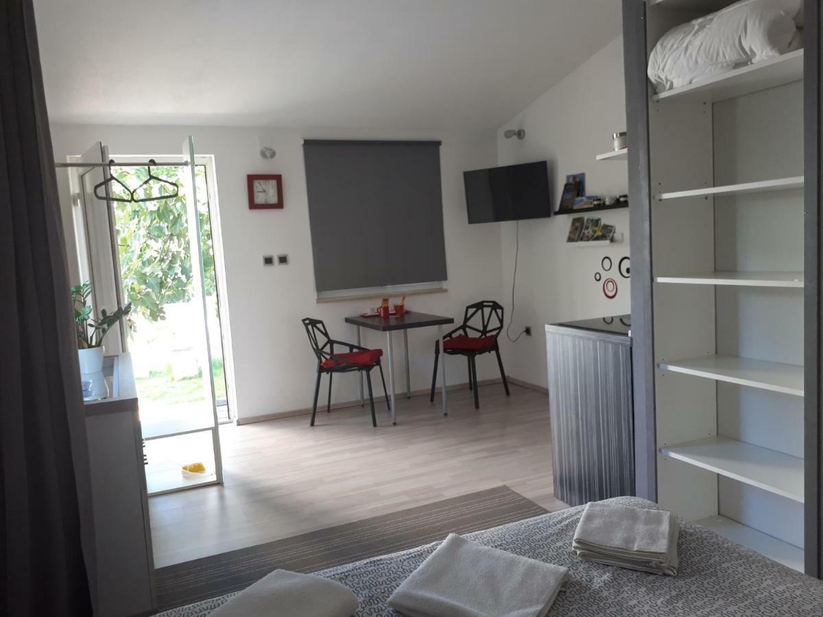 Studio Apartman Splash 프예스차나 우발라 외부 사진